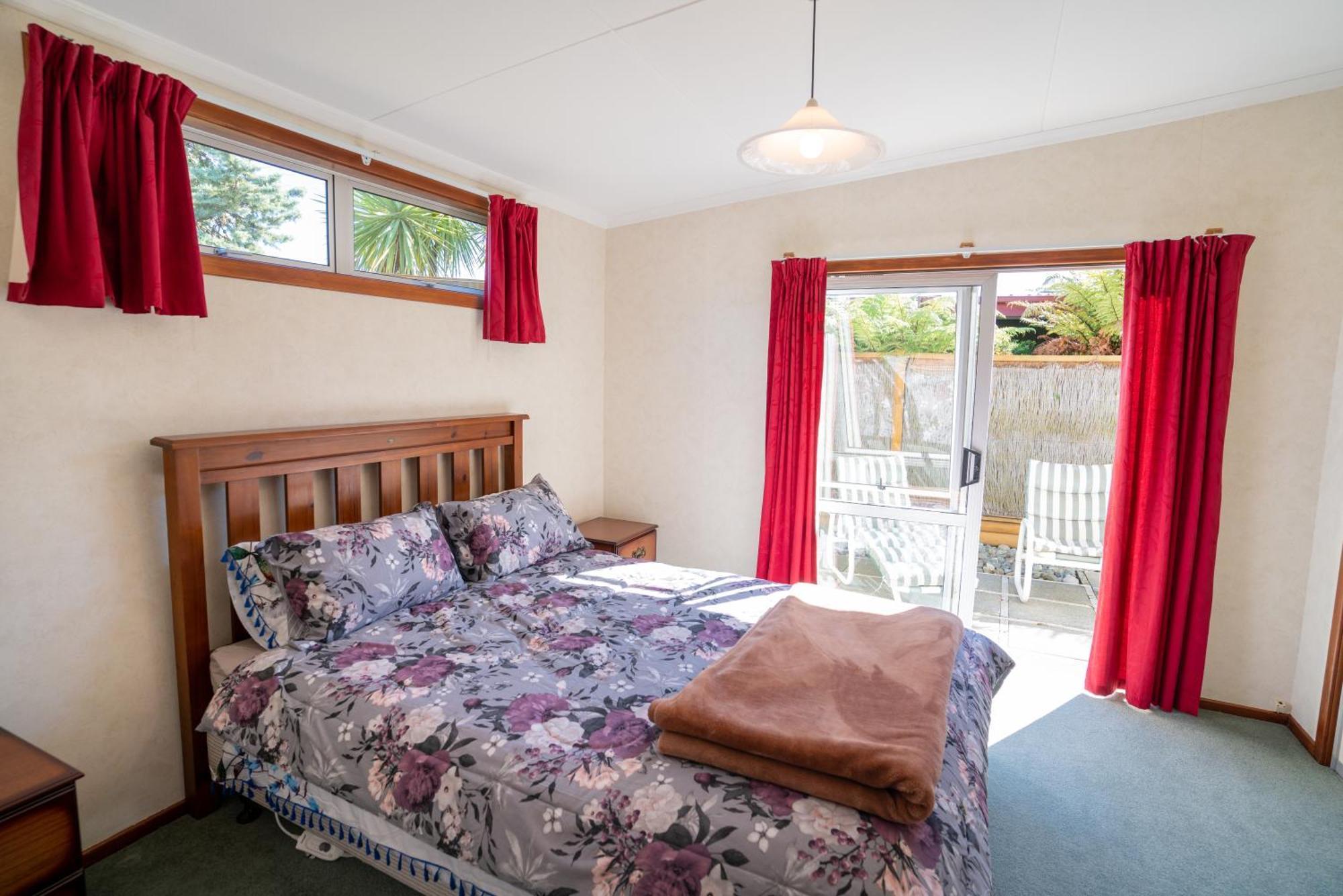 Dee'S On Bligh - Te Anau Holiday Home Екстериор снимка