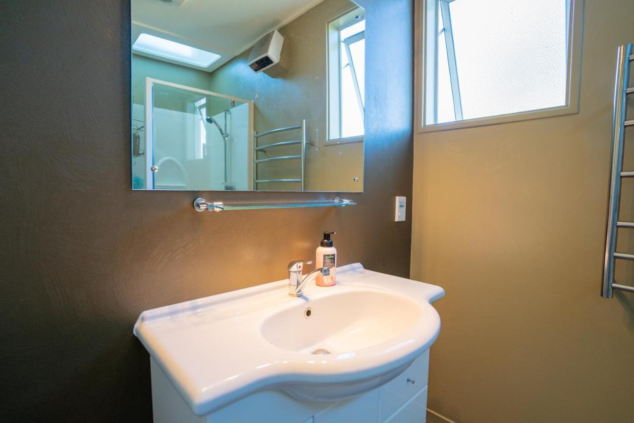Dee'S On Bligh - Te Anau Holiday Home Екстериор снимка