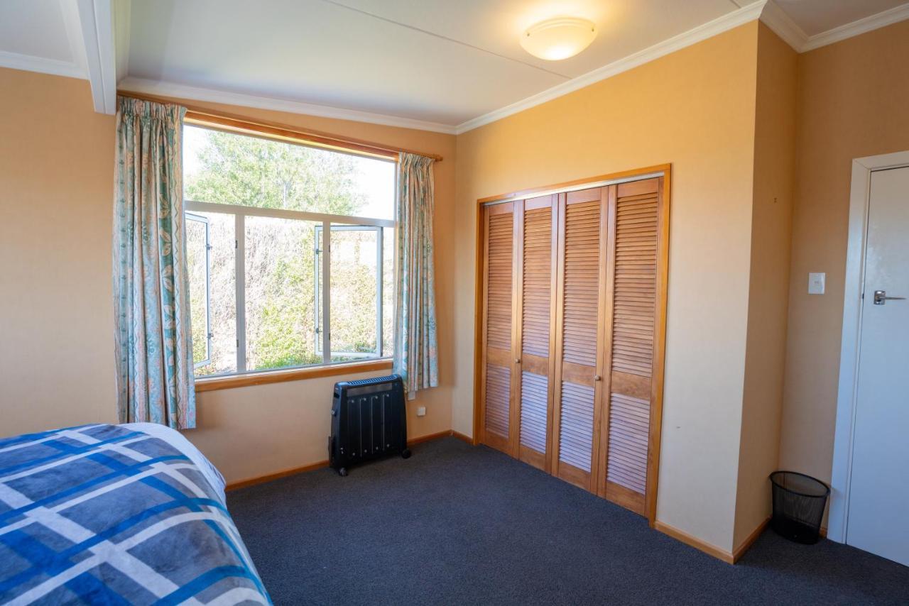 Dee'S On Bligh - Te Anau Holiday Home Екстериор снимка